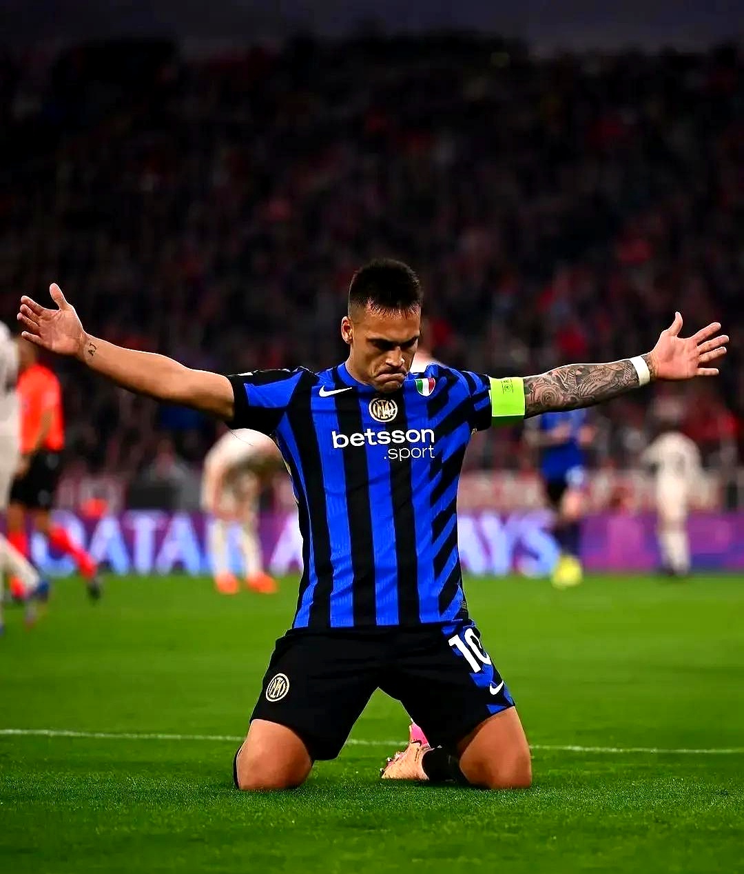 九游体育官网-风云突变！国际米兰冲刺阶段防线松动，欧冠版图或变，管理层满意，训练强度明显提升的简单介绍