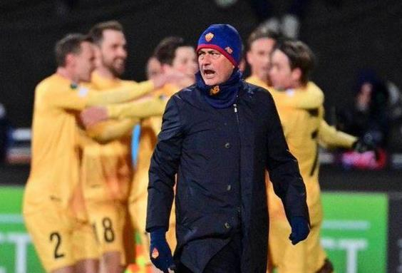 转会期拜仁慕尼黑调整名单以备欧联；绝杀压哨环节打磨；信心回归；控场能力受关注的简单介绍