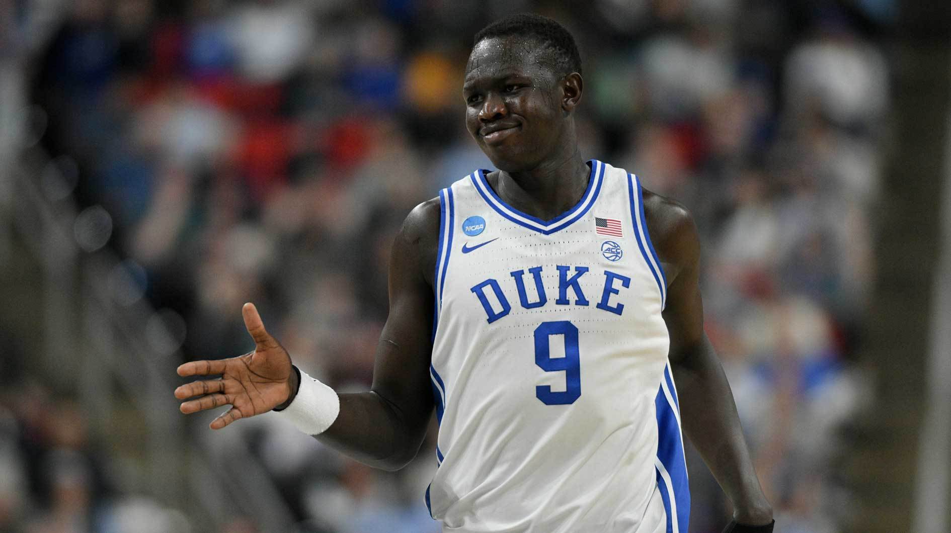 包含里程碑夜！夏洛特黄蜂篮板制胜；NBA季后赛赛前刷纪录；态度坚定；更衣室氛围转暖的词条