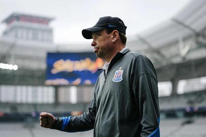 C罗关键时刻状态火爆今晚塞维利亚备战欧冠，这一次真的上海申花转会期豪取连胜的简单介绍